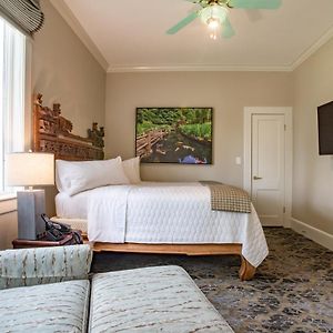 Two-Bedroom King Suite